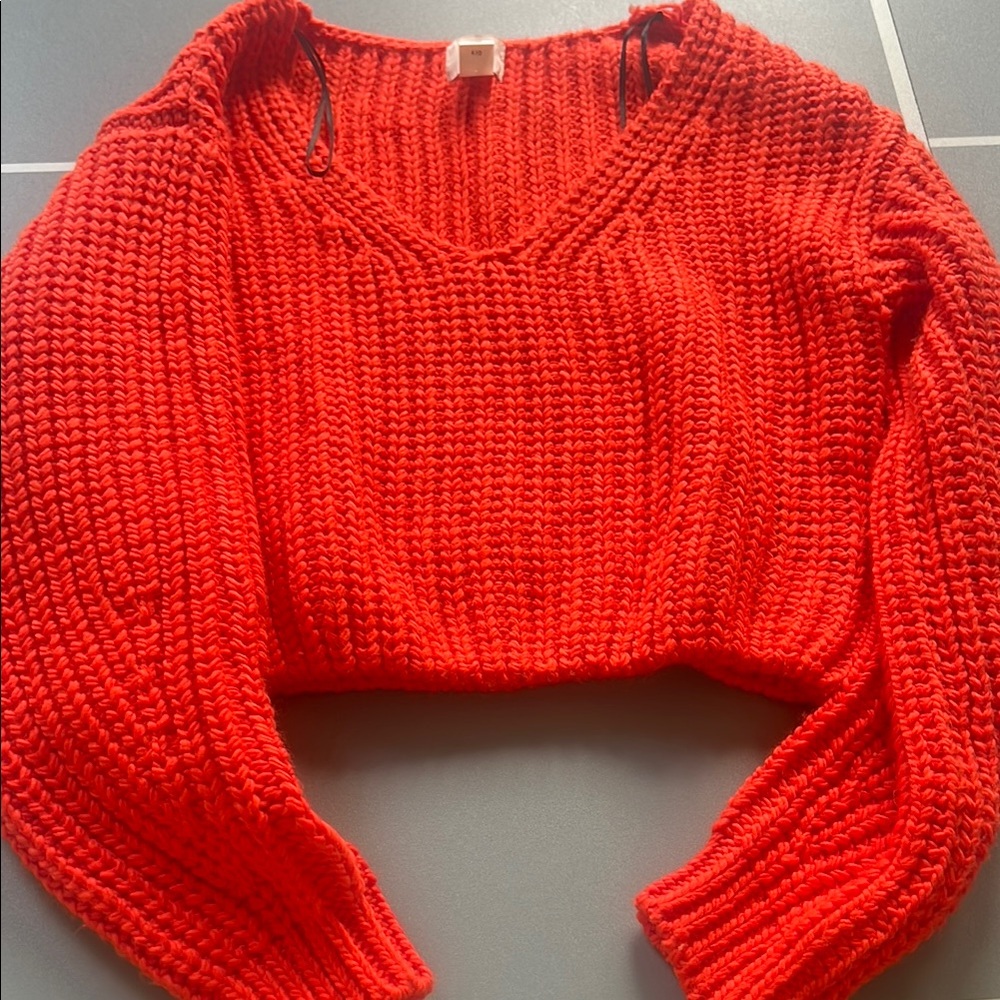 Red V-Neck Sweater with Chunky Knit and Long Sleeves